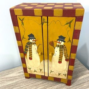 Vintage Mills River Christmas Box